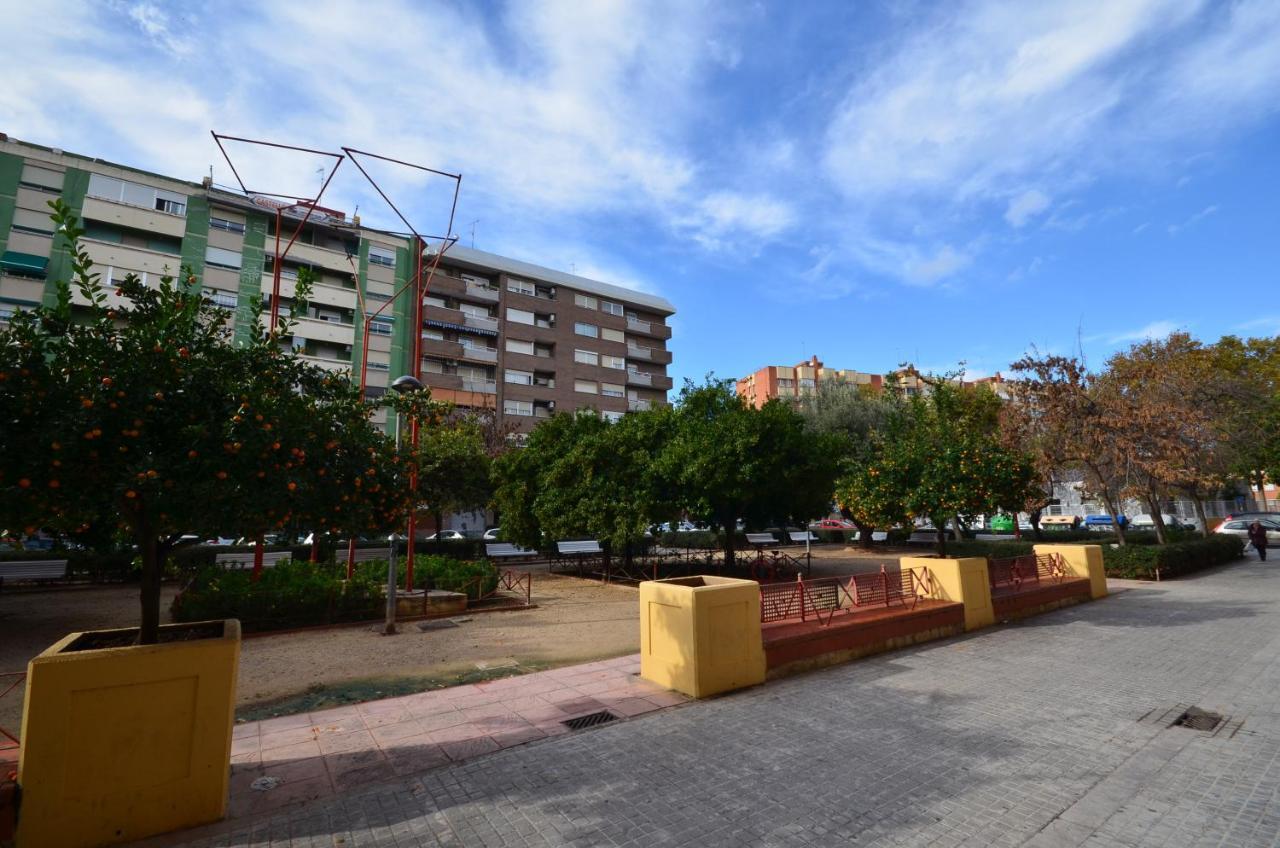 Modern Apartment in Valencia Exterior foto